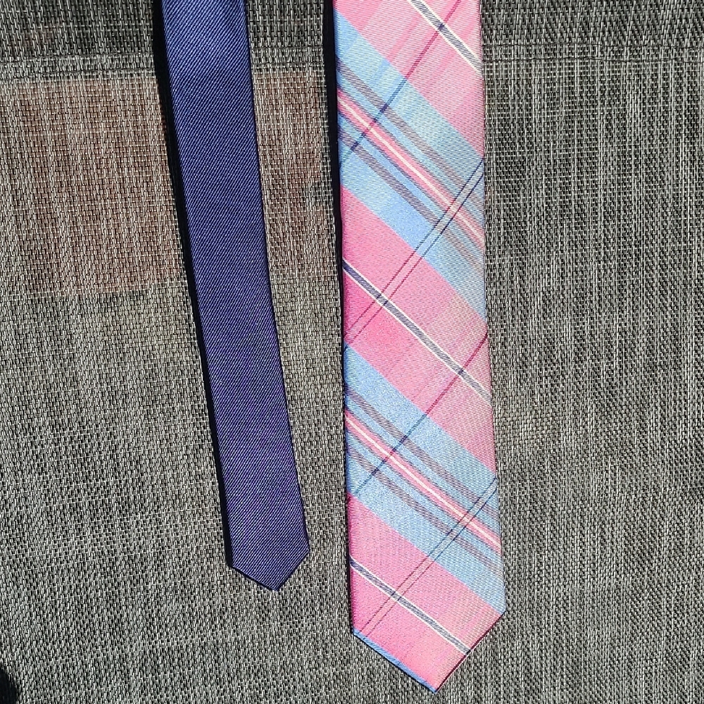 New Tommy Hilfiger 100% Silk Pink and Blue plaid Tie‎ Nwt
